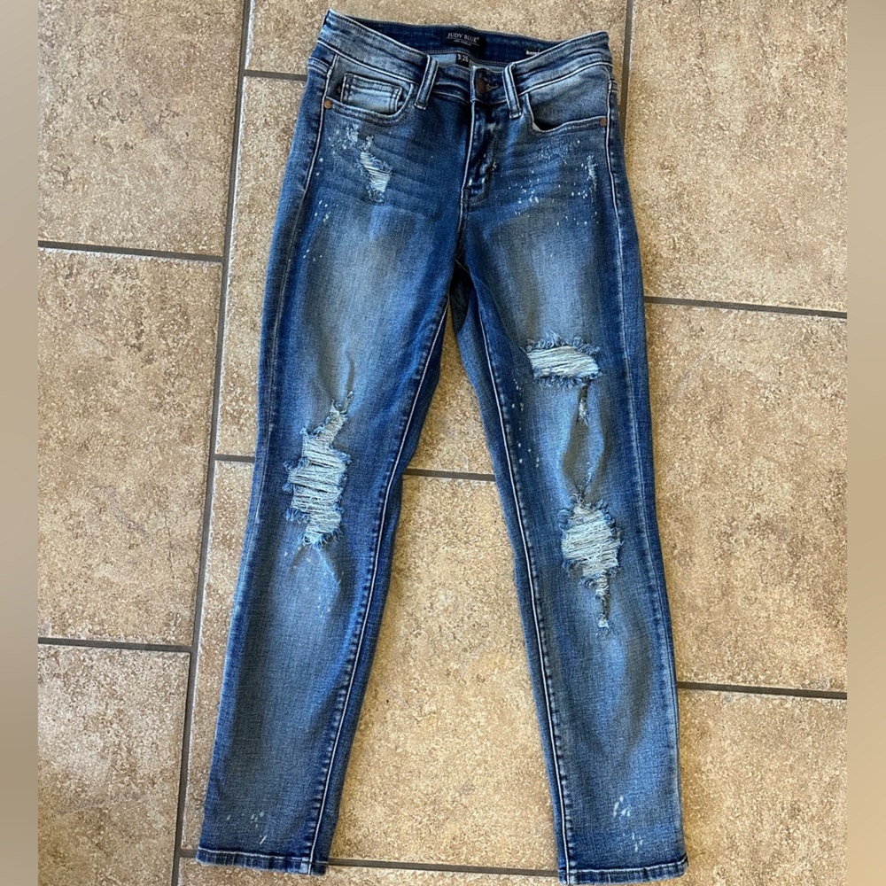 JUDY BLUE Distressed Boyfriend mid-rise jeans Size 3/26